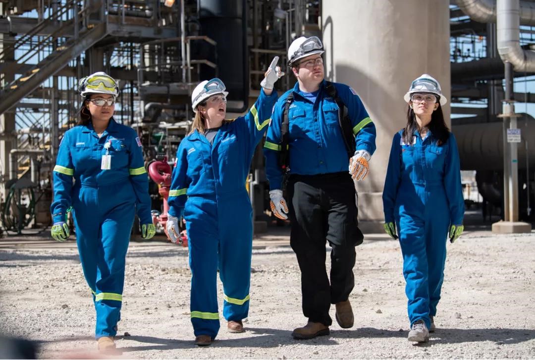 利（lì）安德巴賽爾與中石化（huà）簽署諒（liàng）解備忘錄，成立合資企業在中國生產丙二醇醚