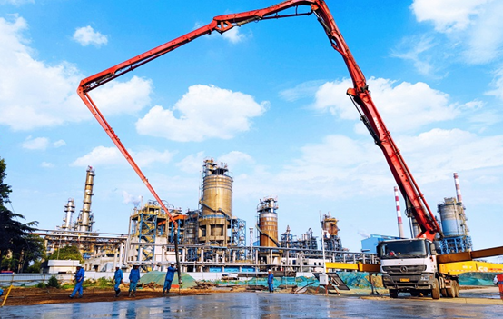 儀征化纖年產（chǎn）300萬（wàn）噸PTA項目實現（xiàn）土建逐步交安