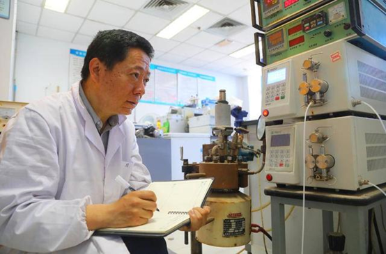 中國石化 石（shí）油（yóu）大學(華東（dōng）) 簽約己二腈項目