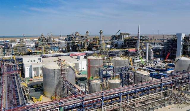 中沙（shā）（天津）聚（jù）碳一線PC裝置投料試車一次成功