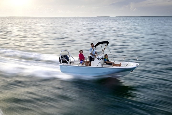 阿科瑪Elium樹脂用於製造完全可回收的（de）玻璃纖維船